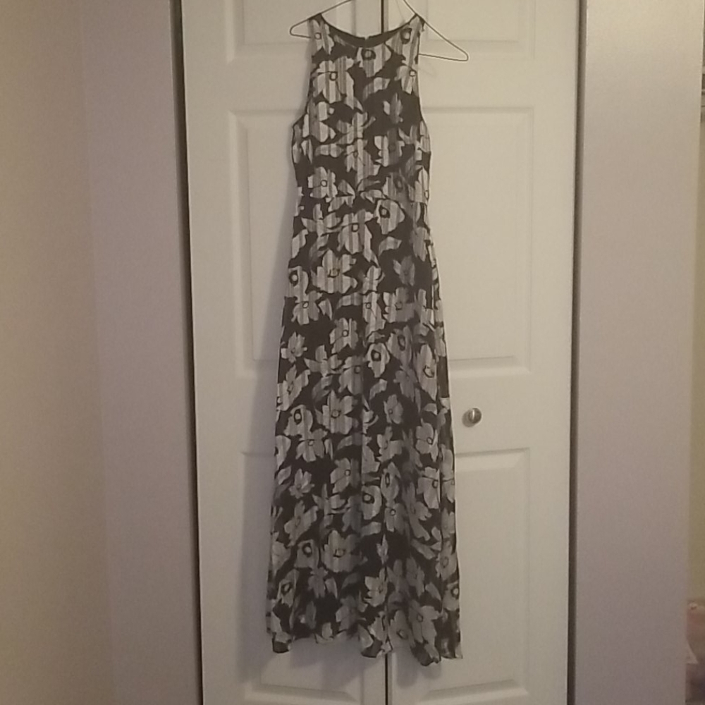 Women's maxi sleeveless dress